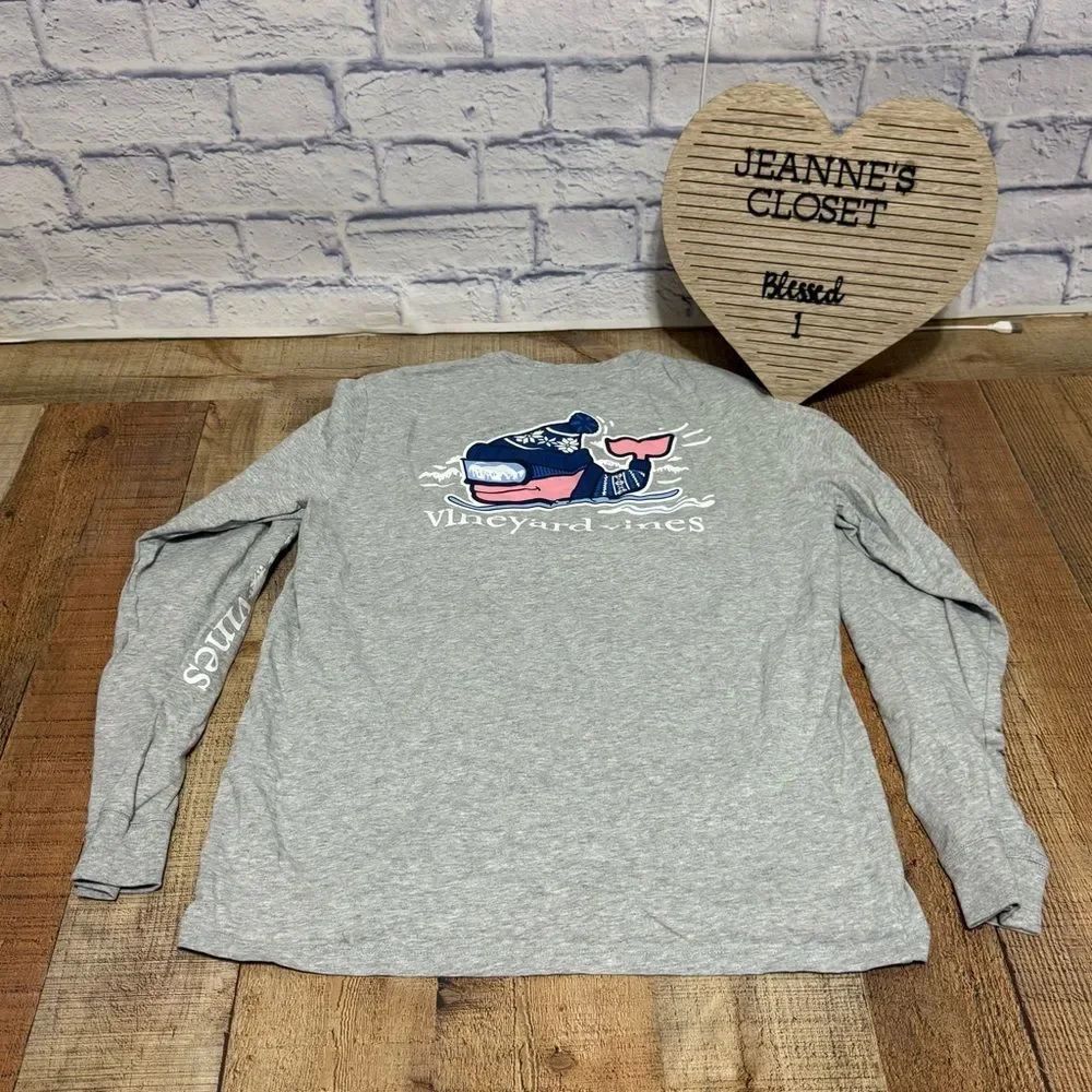Vineyard Vines Unisex M Heather Gray Skiing Whale Long Sleeve Graphic T-Shirt — image 3 of 8